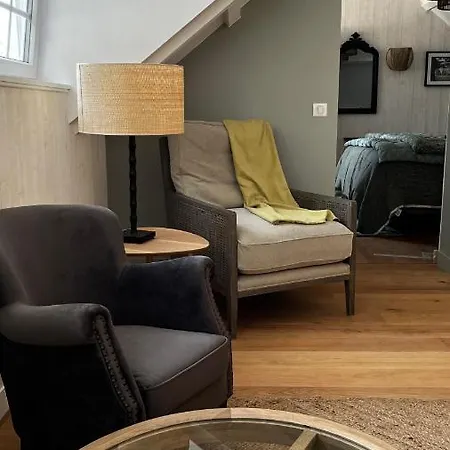 La Plonploniere بيت ضيافة 3*