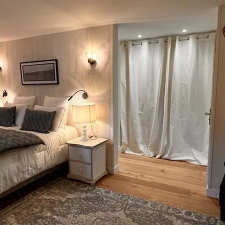 La Plonploniere بيت ضيافة 3*