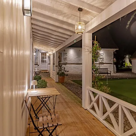 La Plonploniere بيت ضيافة