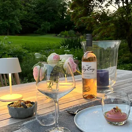 La Plonploniere بيت ضيافة 3*