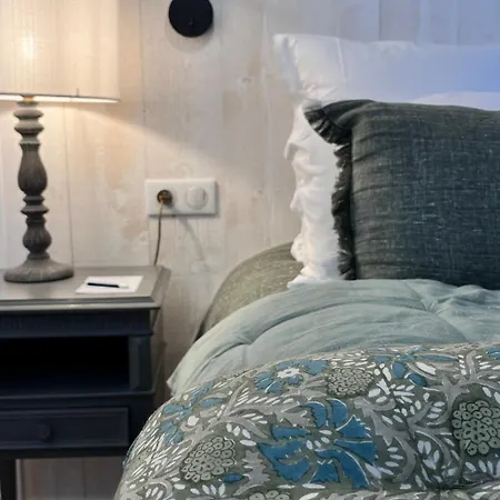 La Plonploniere بيت ضيافة 3*